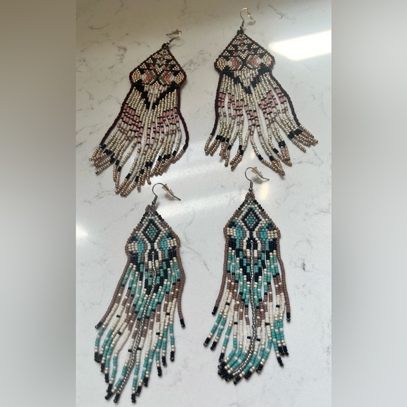 Native American Indigenous Artisan Seed Bead Dangle Earrings - Picture 1 of 3